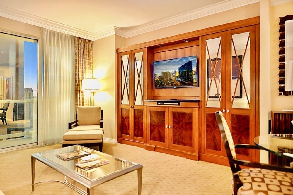 ABZ Signature Suites - photo 24