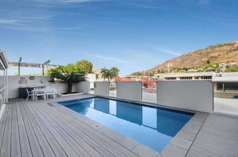 Kensington at Central — 4-Star Luxury Hotel in Townsville, Australia