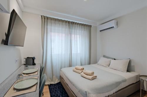 Lovely studio fully equipped near subway N4 — 4-Star Luxury Hotel in Lisbon, Portugal