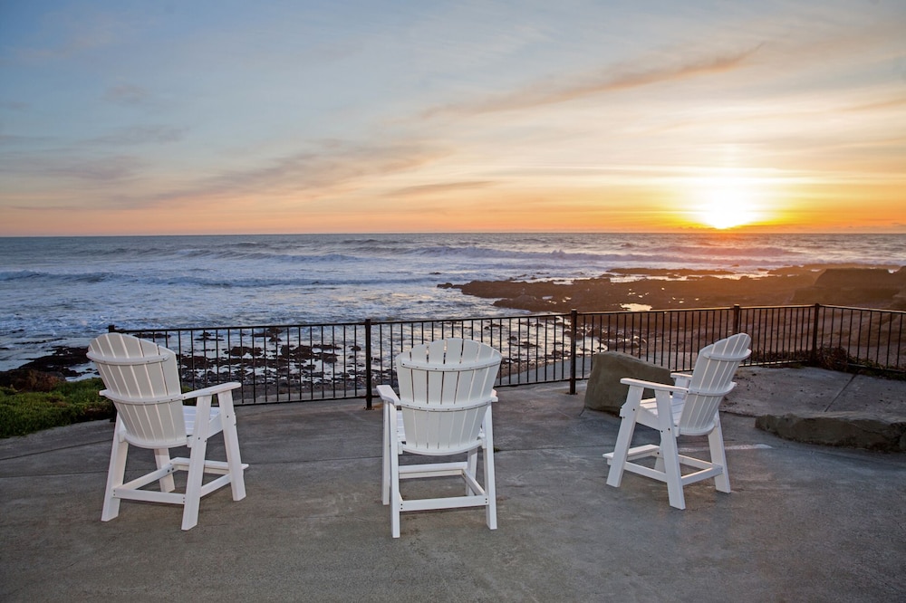 Black Sands Inn - photo 80