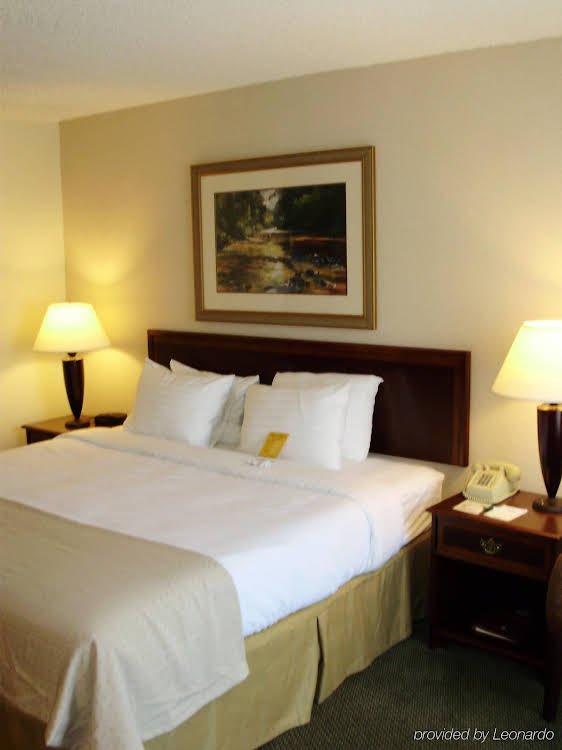 Holiday Inn Joplin I 44 & Us 71 - photo 22