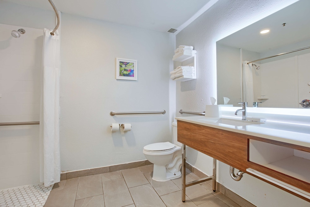 Hampton Inn Slidell - photo 21