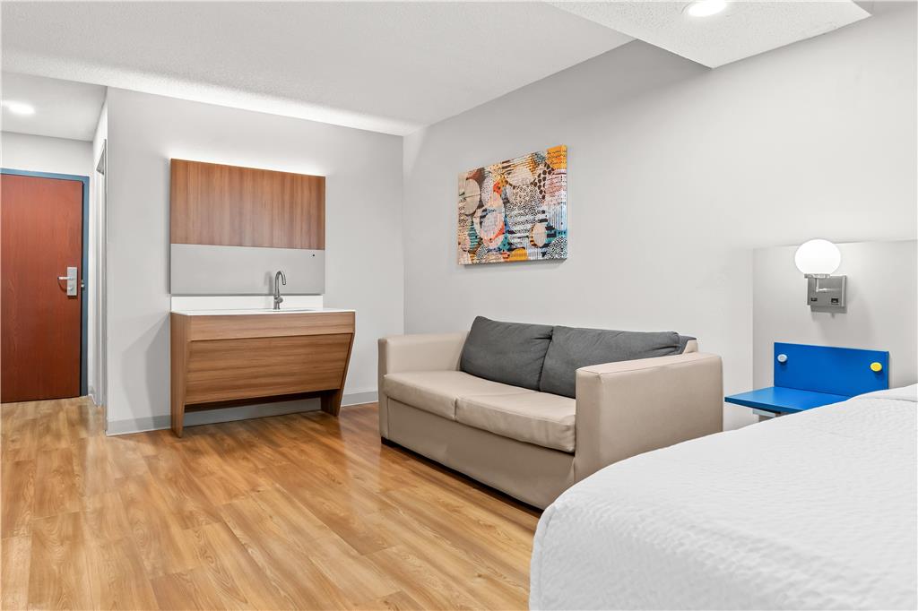 Microtel Inn & Suites by Wyndham Salisbury - photo 30