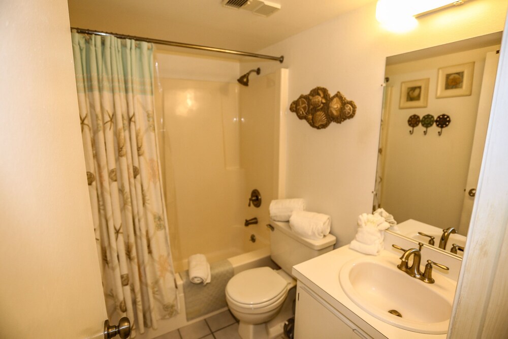 Estero Yacht & Racquet 218 Fort Myers Beach - photo 16