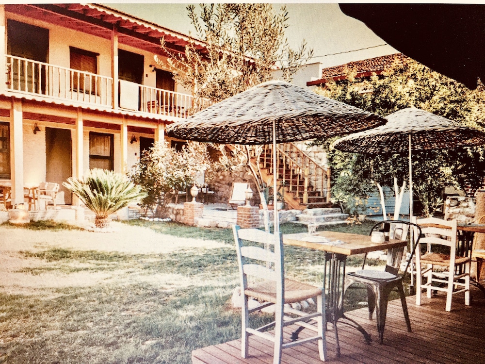 Attalos Suites Hotel — Bergama