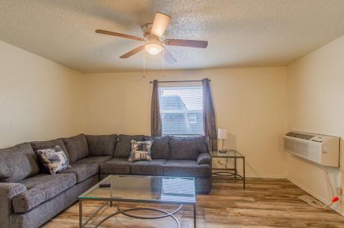 A bedroom in close proximity to Fort Sill — 4-Star Luxury Hotel in Lawton, United States