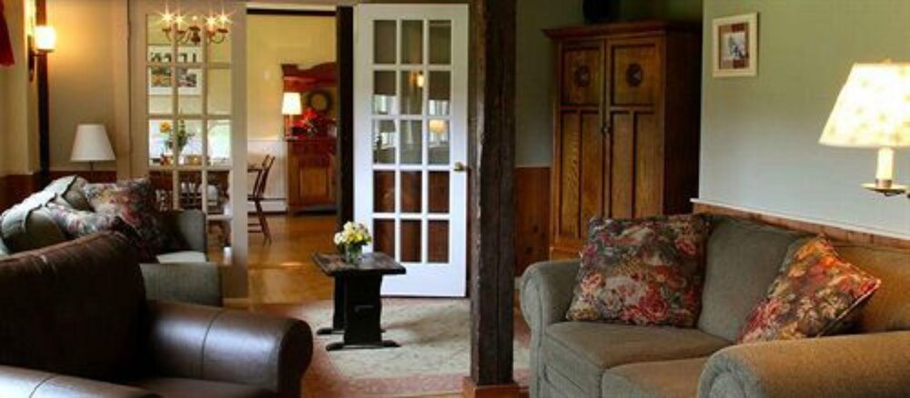 Brass Lantern Inn - photo 48