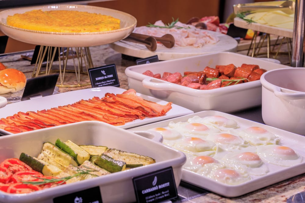 מזון ומשקאות