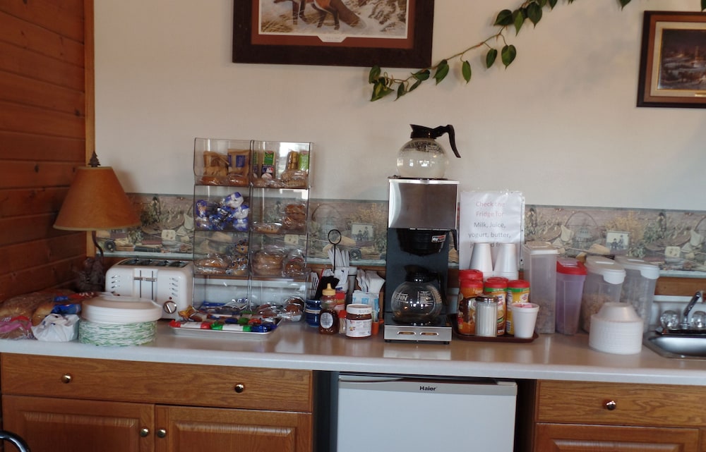 Dakota Country Inn & Suites - photo 29