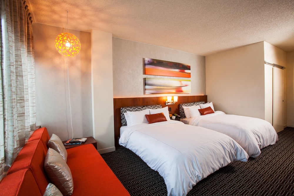 Hotel Derek - photo 11