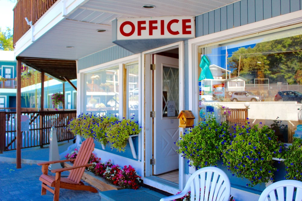 Lake Haven Motel - photo 32