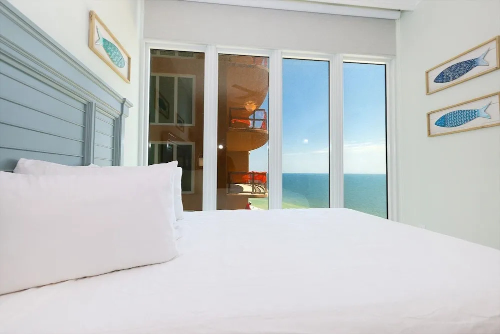 Phoenix Gulf Tower 1604 4 Bedroom Condo - featured photo