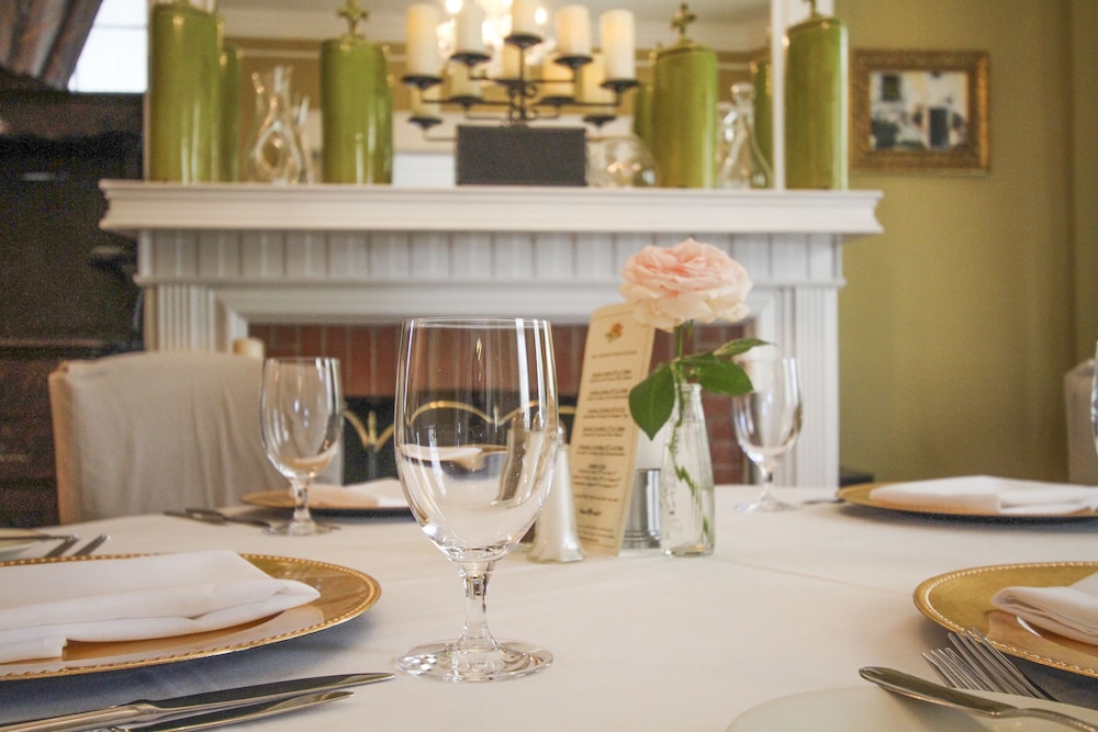 Burke Manor Inn & Pavilion - photo 35