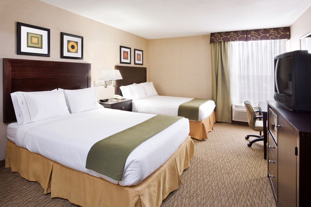 Holiday Inn Express Hotel & Suites Cleveland Streetsboro by IHG - photo 4