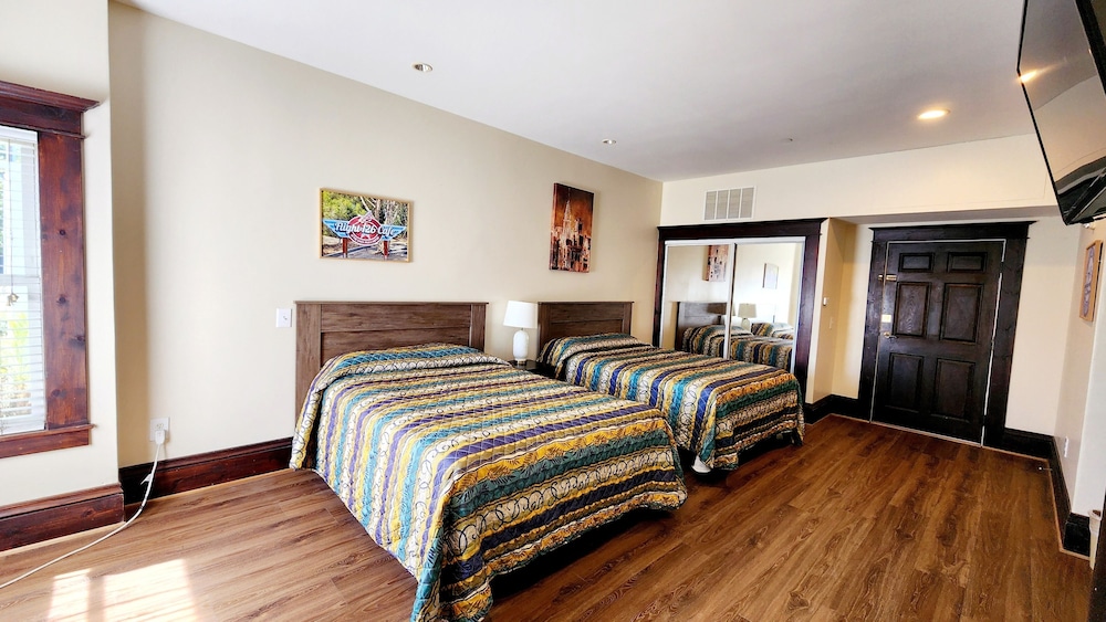 Santa Paula Inn - photo 13
