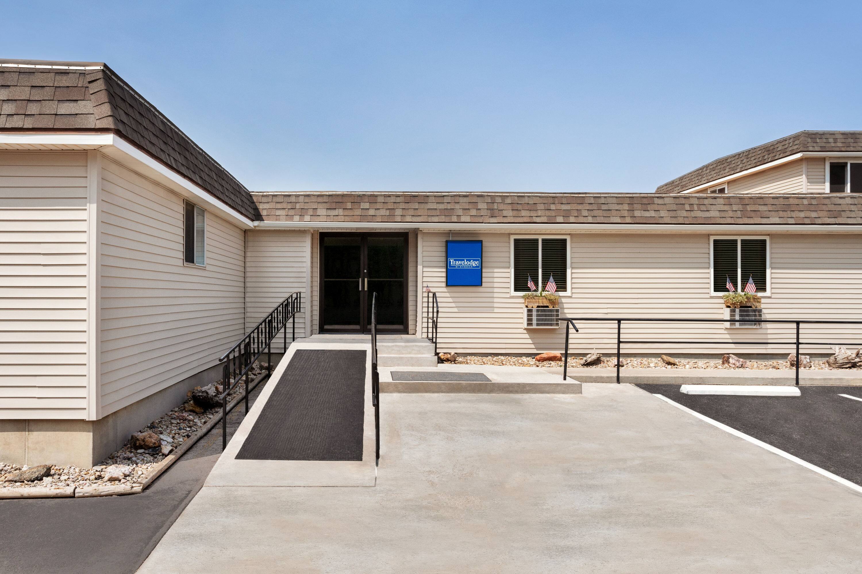 Travelodge by Wyndham Edgemont - photo 9