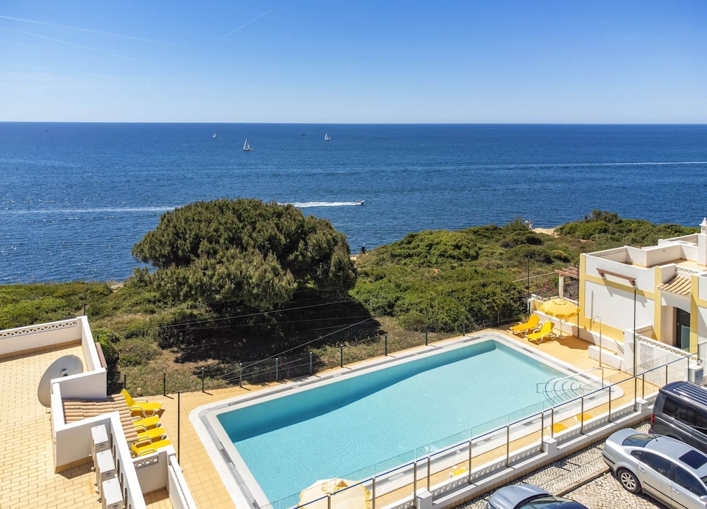 Seasise apartment in Benagil — 4-Star Luxury Hotel in Lagoa, Portugal