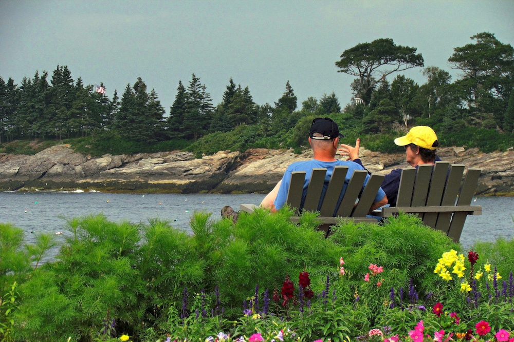 Bluebird Ocean Point Inn - photo 69
