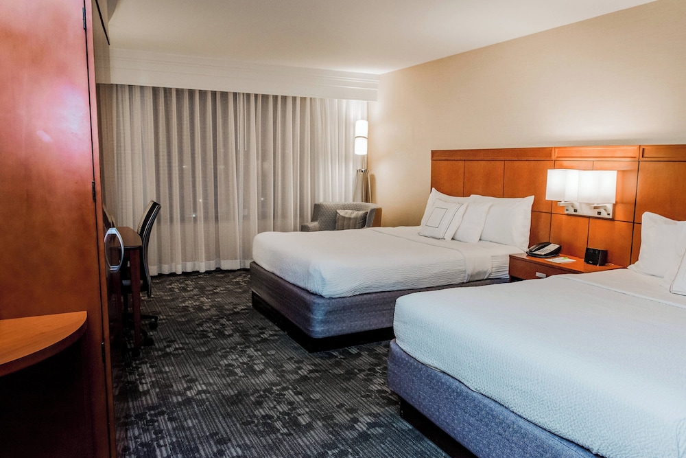 Courtyard Marriott Lafayette - photo 7