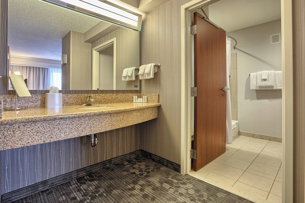 Courtyard by Marriott Harrisburg West Mechanicsburg - photo 23