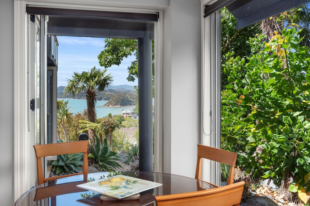 Sanctuary Palms — 4-Star Luxury Hotel in Paihia, New Zealand