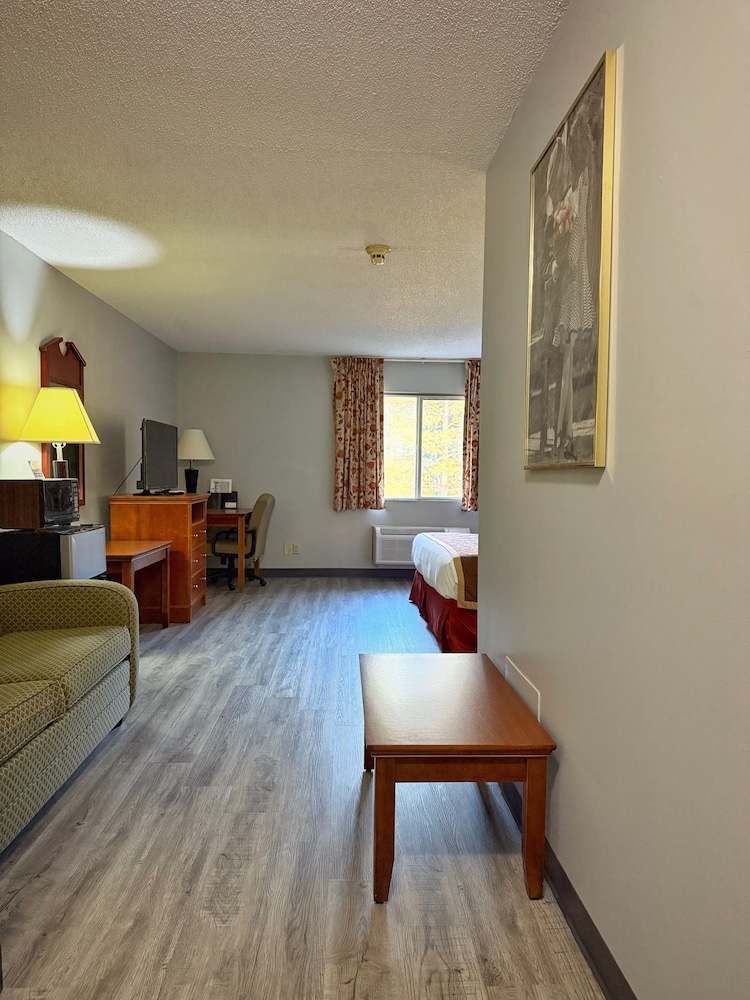 Laketree Inn And Suites Marion - photo 10