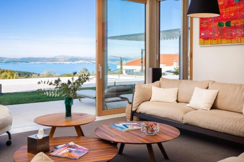 Spectacular Brac Villa Villa Adriatic 5 Bedrooms Stunning Sea Views — 4-Star Luxury Hotel in Supetar, Croatia
