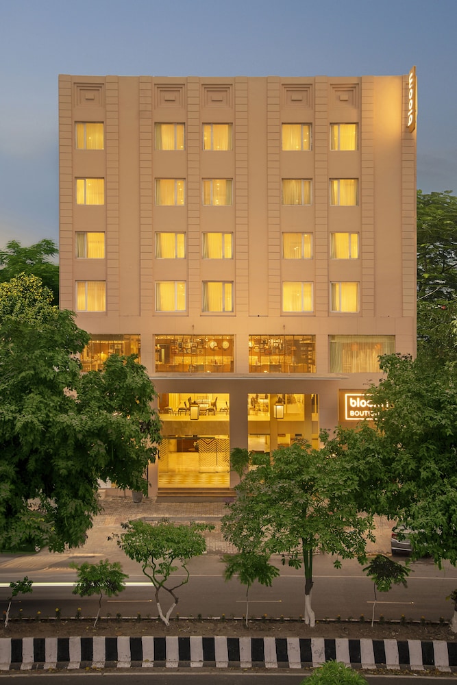 Bloom Boutique Ranjit Avenue in Amritsar, India