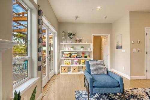 Charming Orenco Home — 4-Star Luxury Hotel in Hillsboro, United States