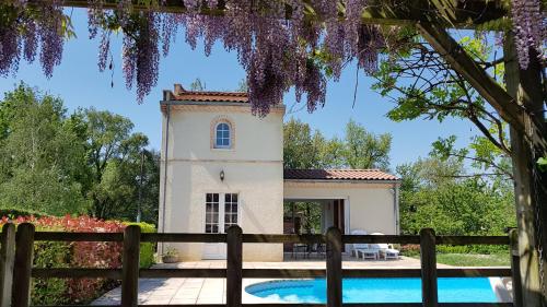 Gite La Brugue Avec Piscine A 5 Mn D Albi — Puygouzon