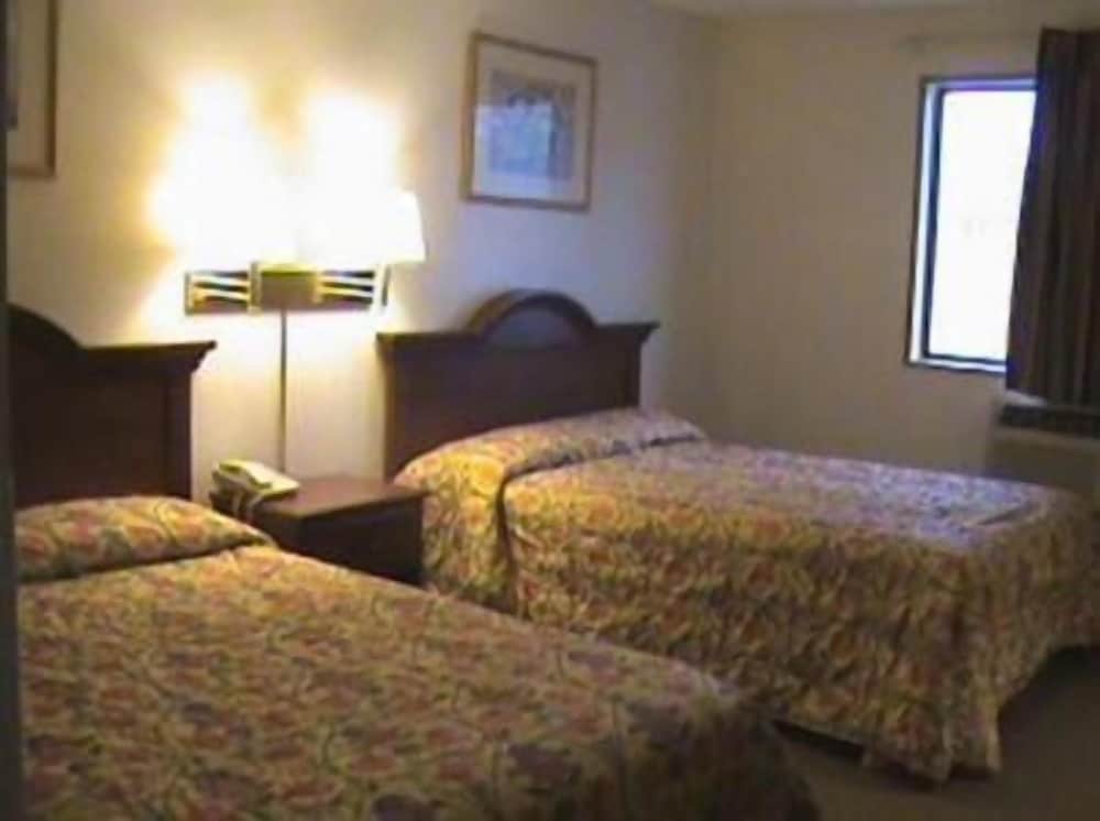 Americas Express Inn - photo 9