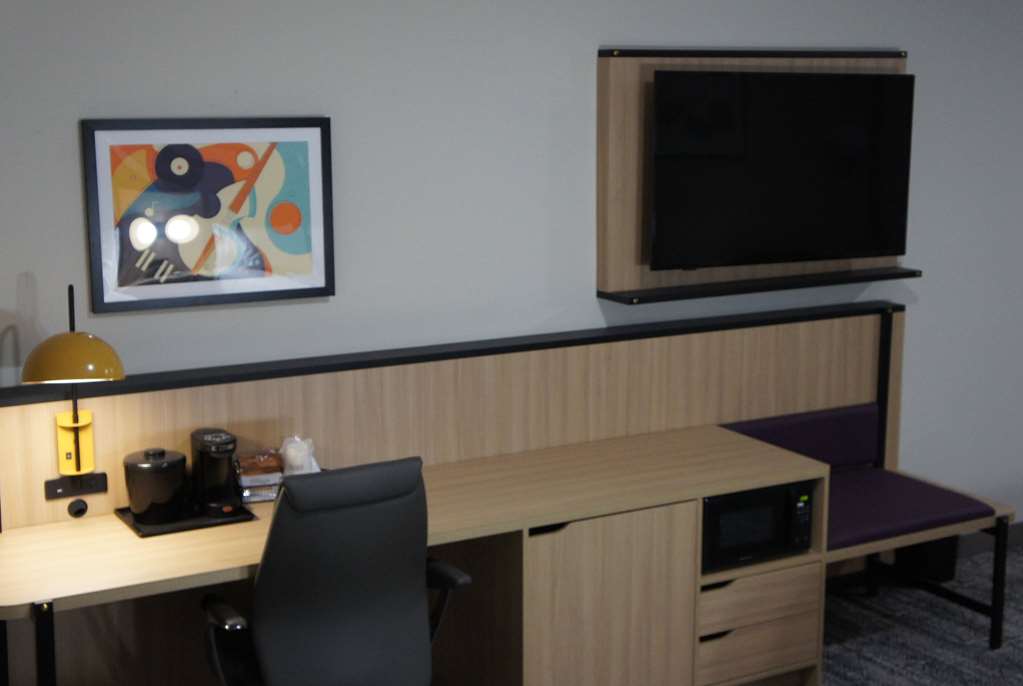 La Quinta Inn & Suites by Wyndham Memphis East - photo 10