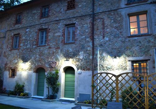 Casa Mita con ombrellone a Lido di Camaiore — 4-Star Luxury Hotel in Camaiore, Italy