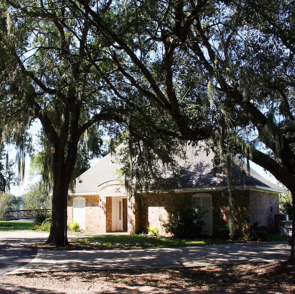 Columbia Lakes Resort Cottages - photo 19