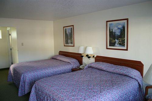 Northwoods Inn - photo 9