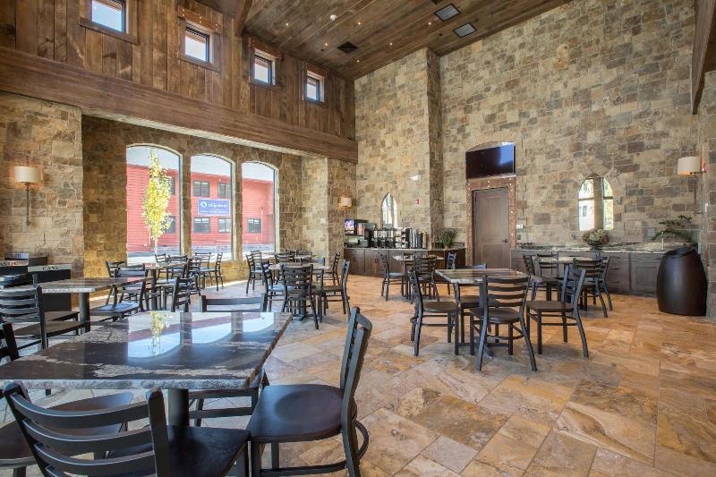 Elk Country Inn - photo 121