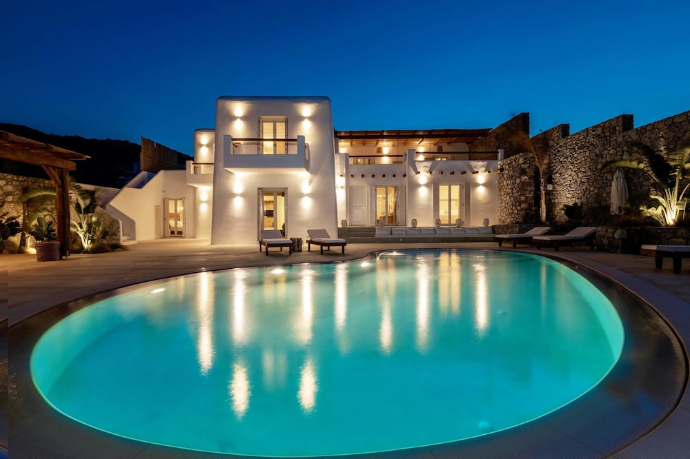 Villa Veneta at Ornos Sea View — 4-Star Luxury Hotel in Mykonos, Greece