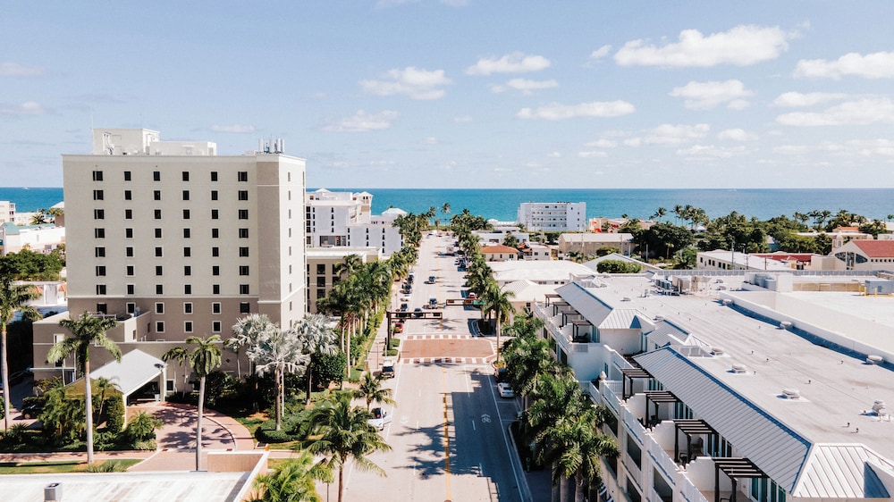 The Atlantic Suites on the Ave - carbon neutral hotel in Delray Beach
