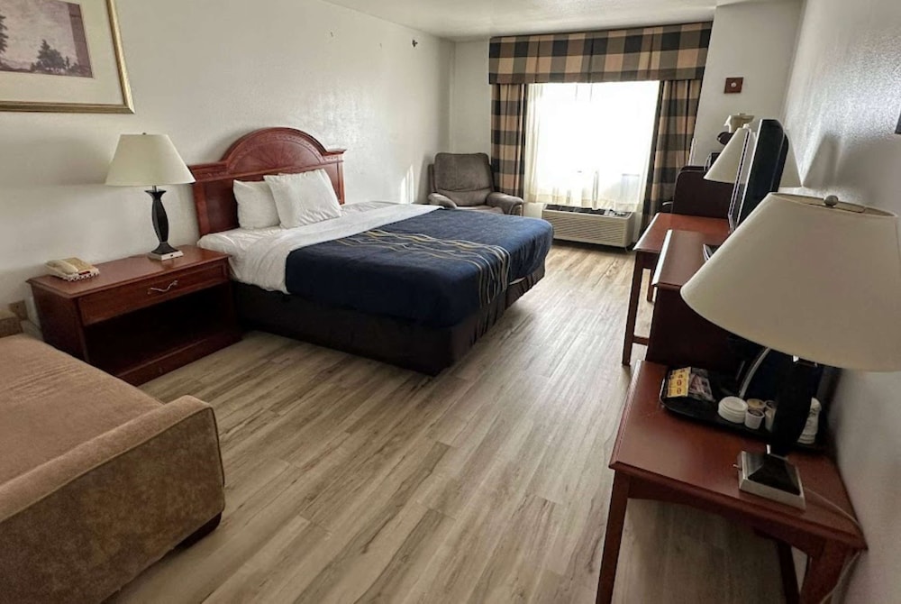 Wingate by Wyndham Eagle Vail Valley - photo 11