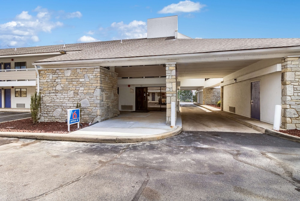 Motel6 Dayton Englewood - photo 21