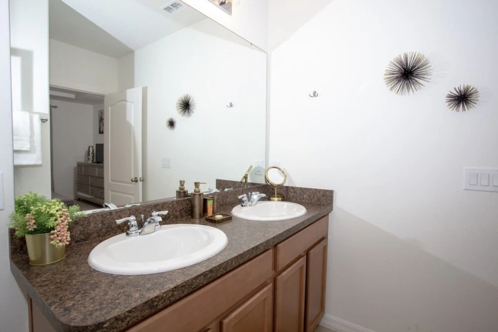 Amazing 4 beds with private pool near Disney - photo 9