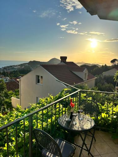 Private apartment with sea view