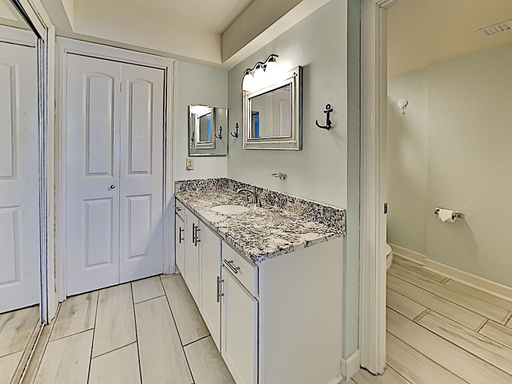 Regency Towers by Southern Vacation Rentals - photo 327