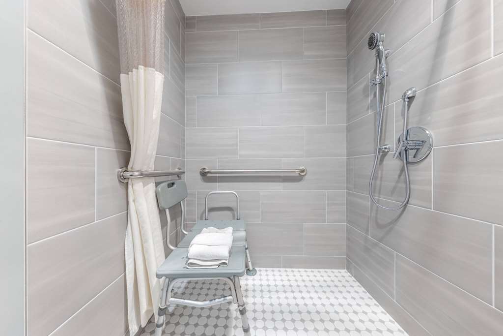 La Quinta Inn by Wyndham Lynnwood - photo 9