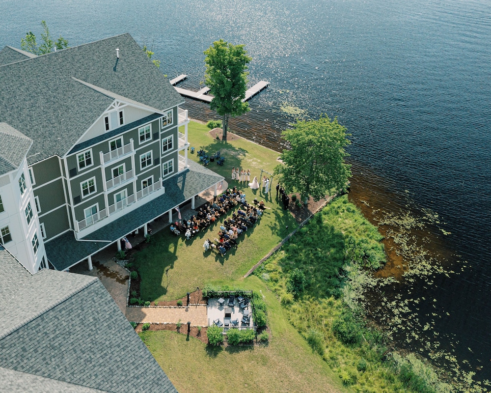 Voco Saranac Lake Waterfront An Ihg Hotel - photo 56