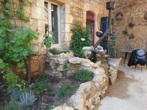 Le Pompon D'Or - last minute hotel in Unknown City
