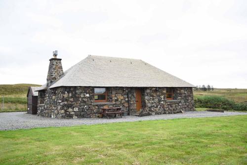 Crofters Cottage — 5-Star Luxury Hotel in Portree, United Kingdom