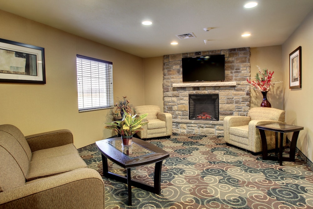 Cobblestone Hotel & Suites Charlestown IN - photo 4