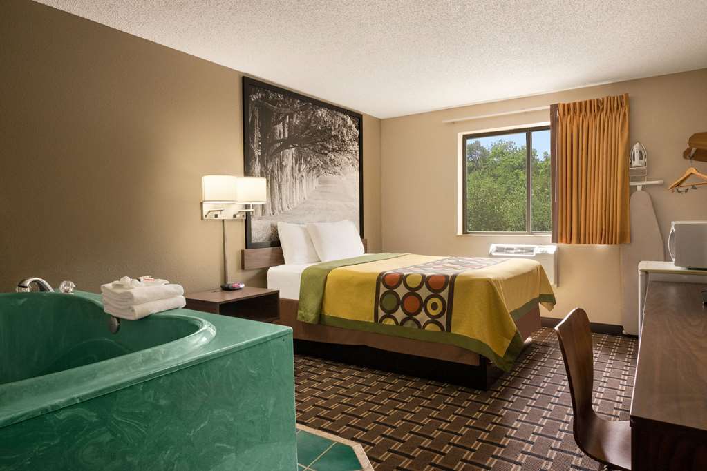 Super 8 by Wyndham Mayfield - photo 10