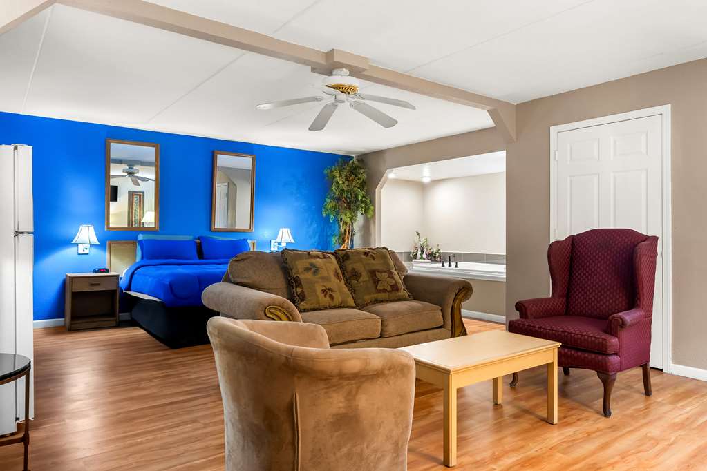 Signature Inn Danville - photo 31